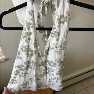 Hollister Green and White Floral Top